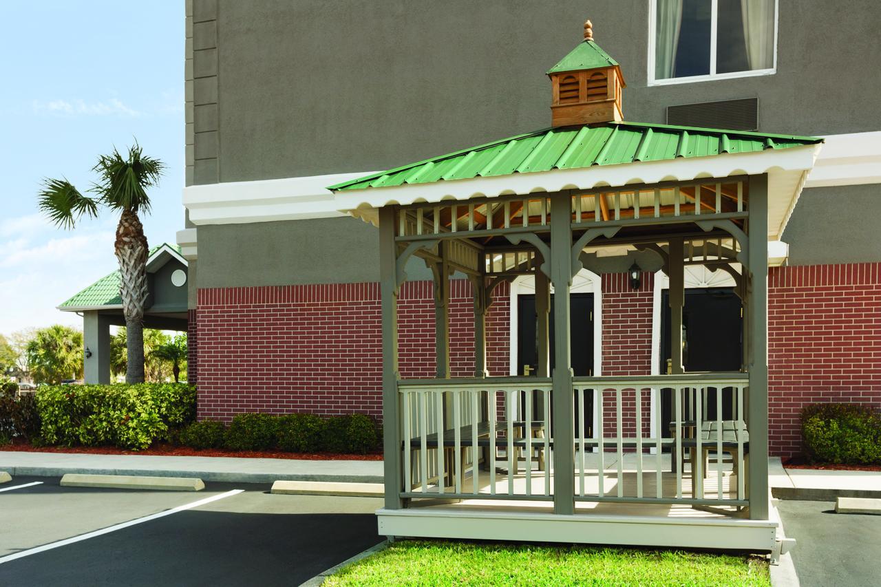 Country Inn & Suites By Radisson, St Petersburg - Clearwater, Fl Pinellas Park Exterior photo